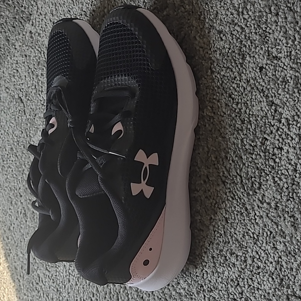 Under Armour - Size 8 NWOT - Women's UA Surge 3 Running Shoes